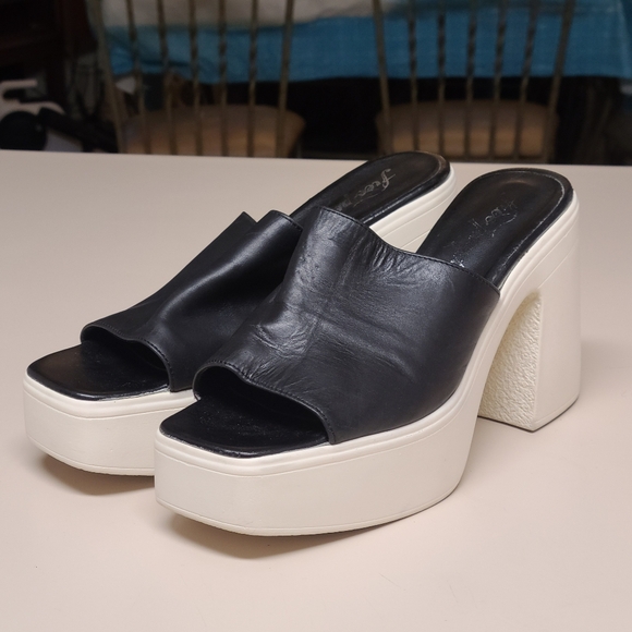 Free People Shoes - Free People Zoe Leather Platform chunky mule sandals size 41
